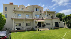 Relaxing villa in kingmarut فيلا كبيره بالكينج